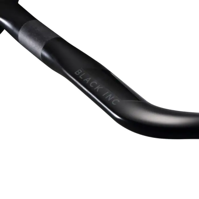 Kierownica BLACK INC CARBON FIBER ROAD HANDLEBAR-D 31.8 mm Kierownica BLACK INC CARBON FIBER ROAD HANDLEBAR-D 31.8 mm