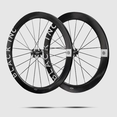 Komplet kół szosowych BLACK INC 48//58 Clincher Disc Brake (Shimano) wys. stożka przód 48 / tył 58 mm, k. Silver Label